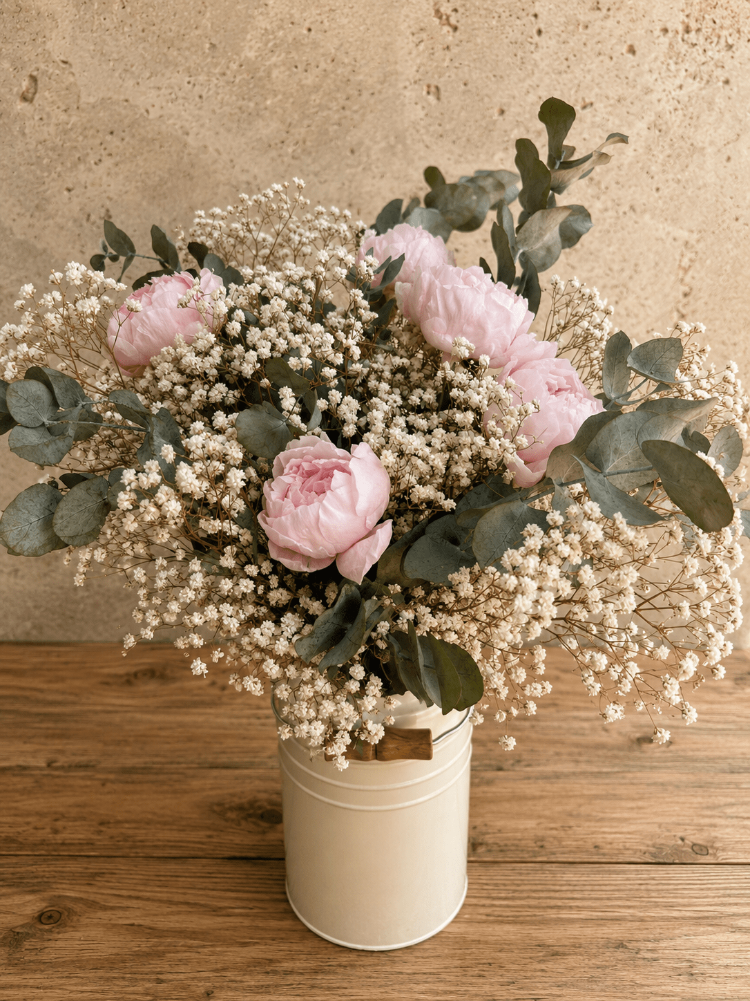 Ramo de peonias preservadas con paniculata