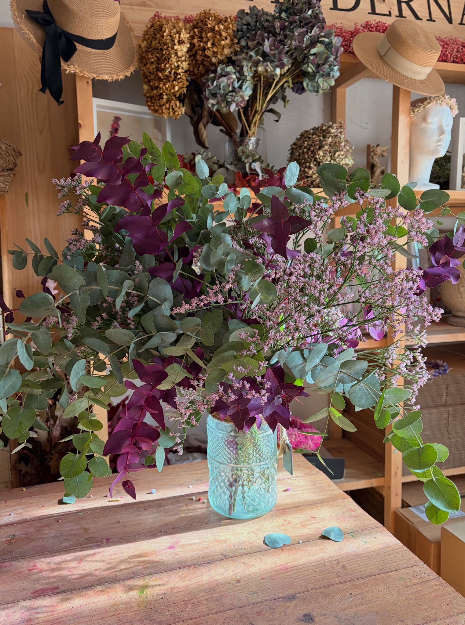ramo de eucalipto morado